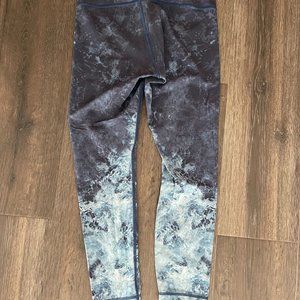 lululemon leggings with blue water print